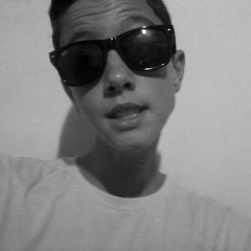 sempre sorrindo , o restõ não me emporto