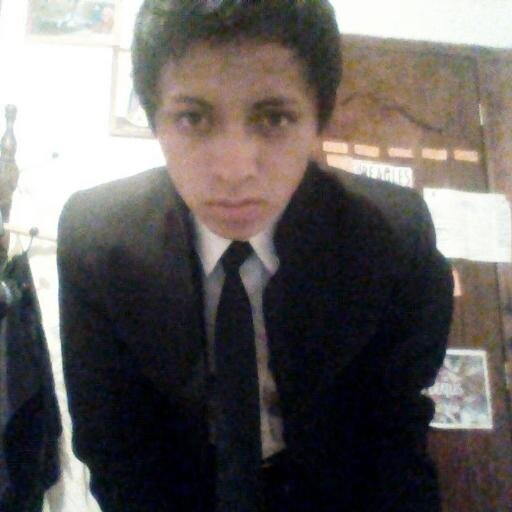Te amo tanto que me hace enfermo
Golpeame fuera de mi
Exageralo y tené un ataque
Te amo tanto, que me hace enfermo
Ella sigue bombeando directo a mi corazón