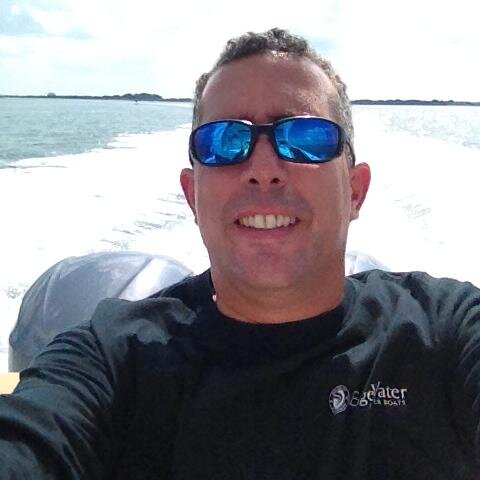 VictorNEVC's profile picture. Navegante de Mar Abierto, Instructor de Vela, Representante para Venezuela de las lanchas EdgeWater, Veleros Hunter, Alquiler de yates