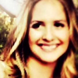 Southern California girl turned New Englander. Lover of skin care, makeup, fashion and all things beautiful.