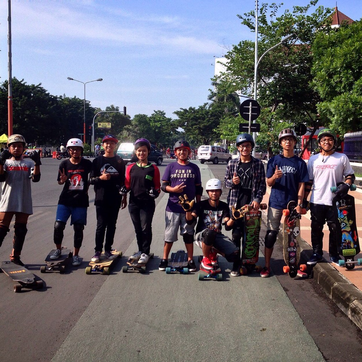 Longboard Crew Surabaya #15 Jan 2012. Longboardinglife ! 085648001522 more info about longboard Surabaya