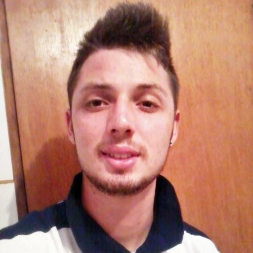 Criticas não me abalam,elogios não me elevam ,Sou o qe sou e não o qe pensam !!!