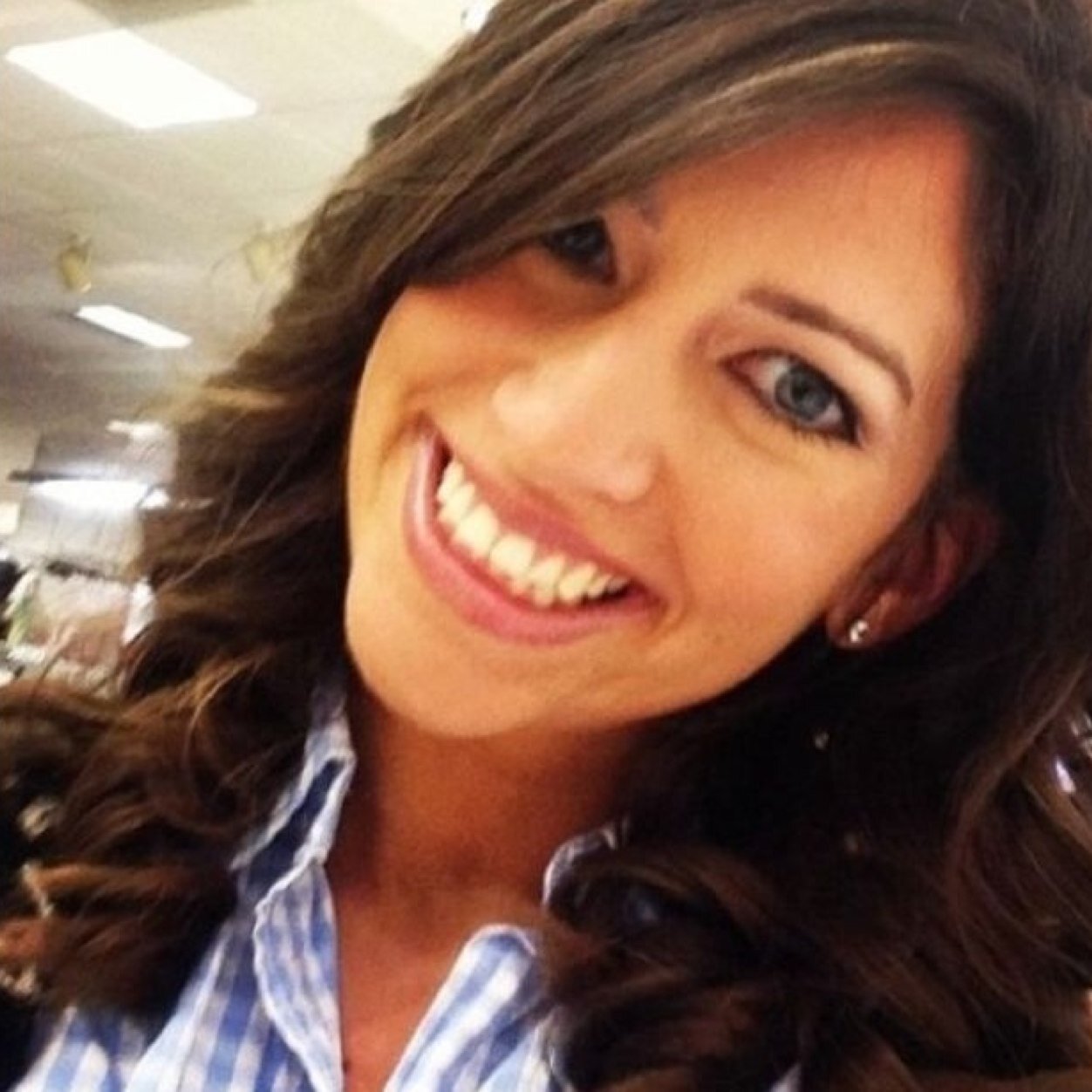Social Media Leader | Singer-Songwriter | Storyteller | Traveler | Former Disney Cast Member | Michigan Alumna #GoBlue