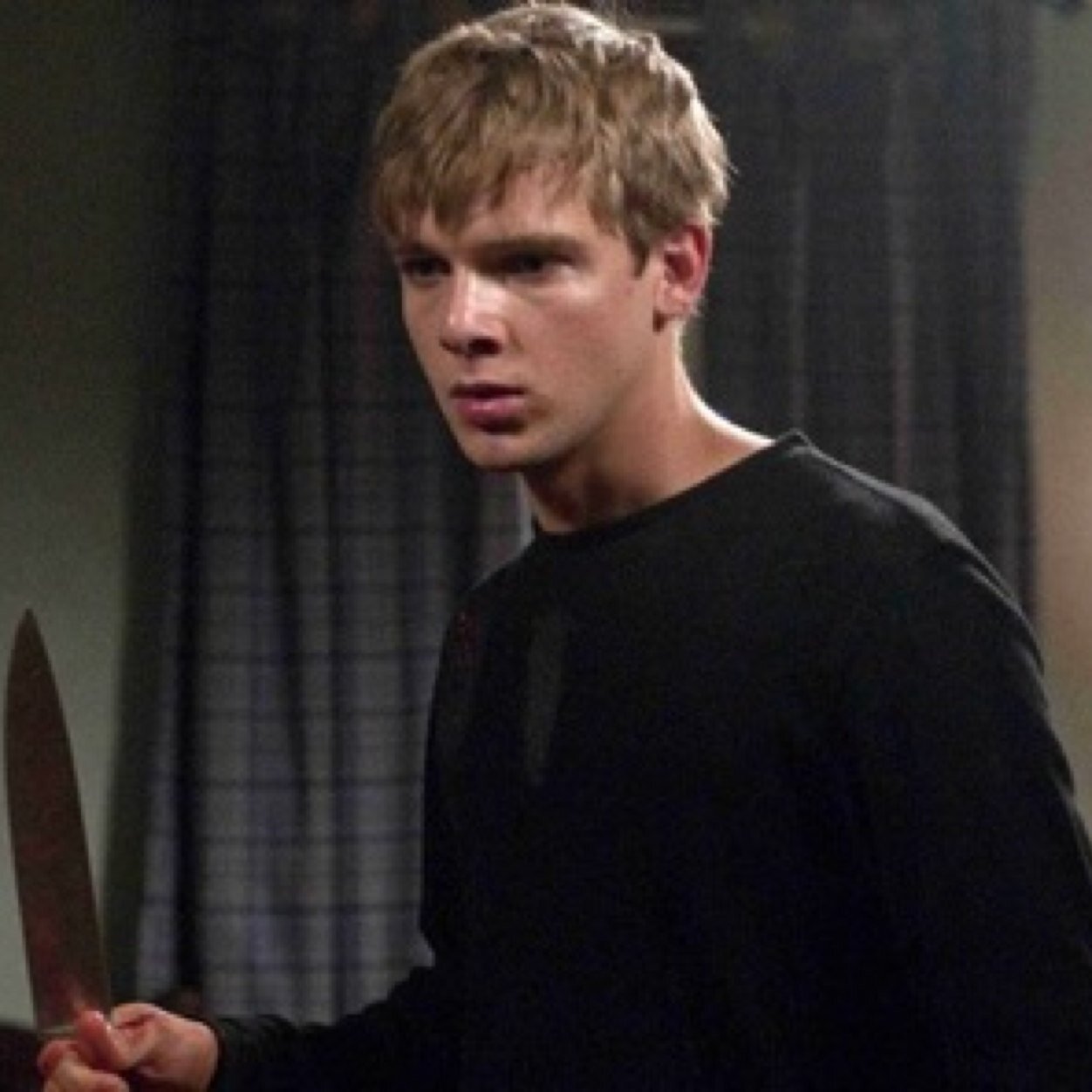 XavierRhodPH's profile picture. I like to keep to myself. How are you suppose to tell someone you like them, when you can't talk to them? {Single}