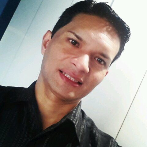 Analista de Logística na empresa Fedex Brasil Logística e Transportes S/A, geminiano, flamenguista, caprichoso e iveteiro!
http://t.co/R55qJu3XHD