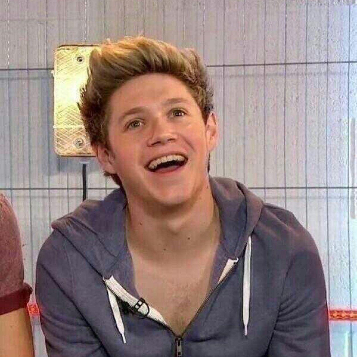 horanxshag2's profile picture. wey hey follow @nialldaqueen because she gave u a free follow