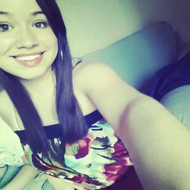 honduran | white; live by the moments;its not ab0ut where you come from ✈its about where your going ↗