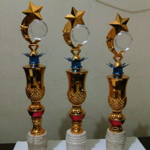 sedia Aneka Piala & Trophy dari marmer