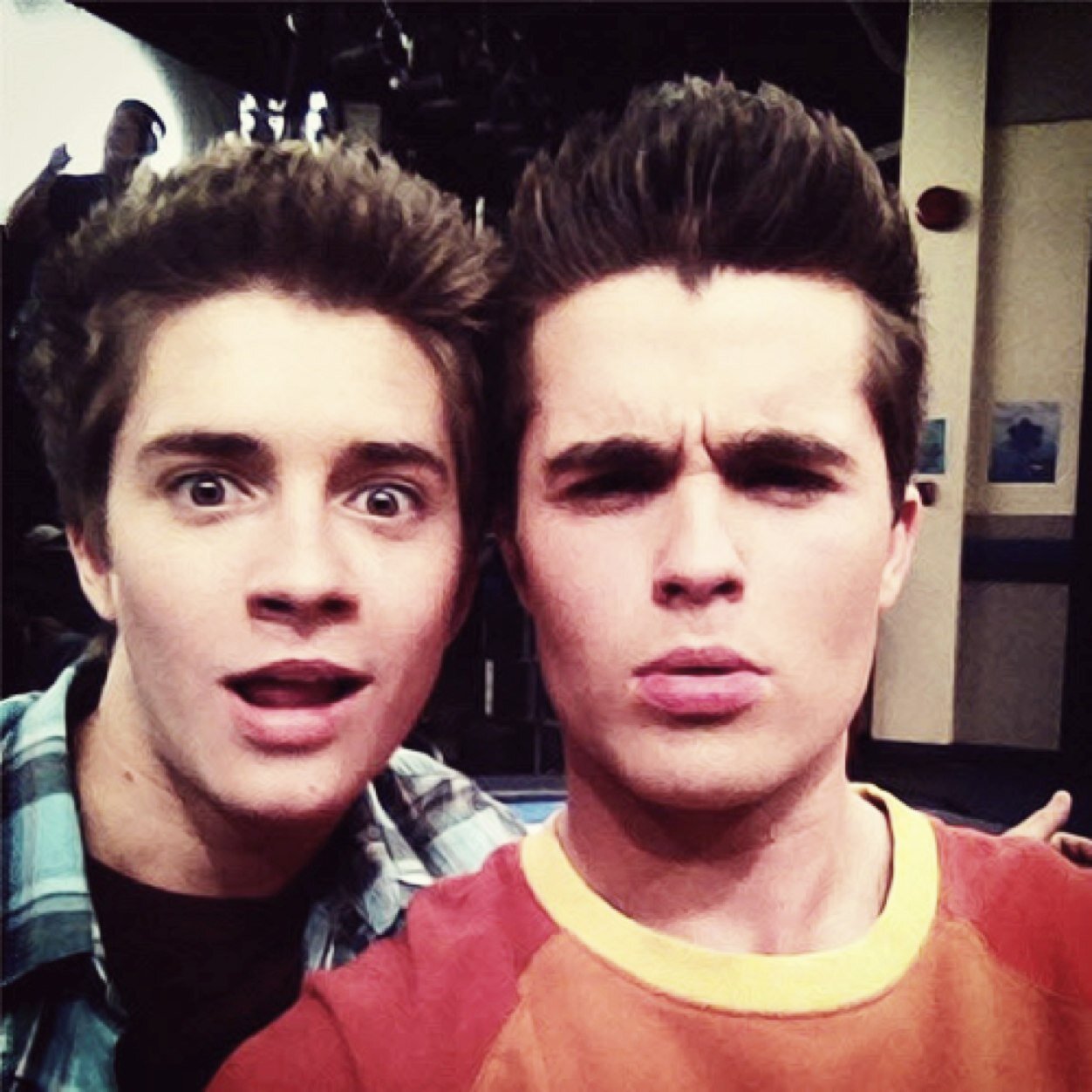 I LOVE BILLY UNGER!!! hes my celeb crush heheh fangirrllll