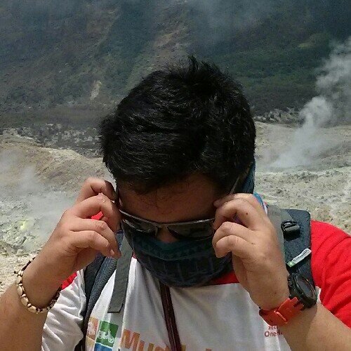 Lubang hidung  1,5 cm  | Yusni Wiratmadja's son
