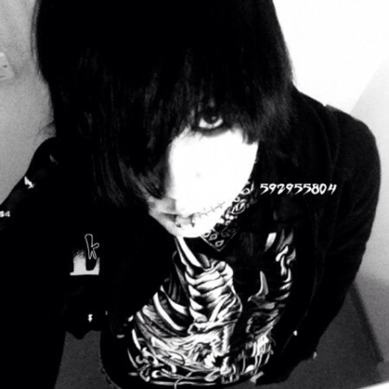 rawr_im_dead's profile picture. Sup I'm Dave Goth/ taken by a beauiful girl named Cynthia....I'm a emo gothic model and im part vampire