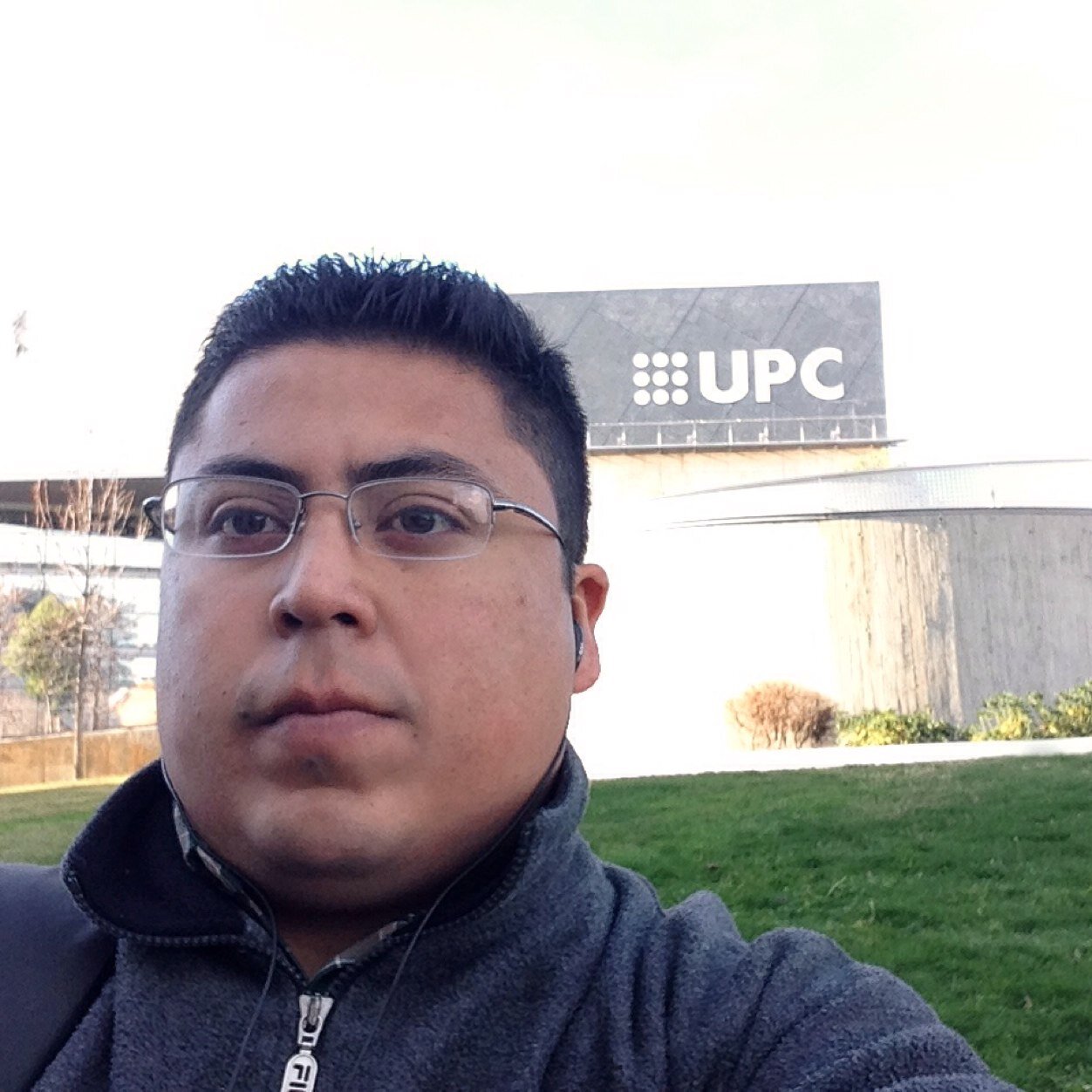 Master student of industrial engineering at UPICSA-IPN & researcher at UPC- Barcelona, interested in simulation of discrete events  and optimization issues