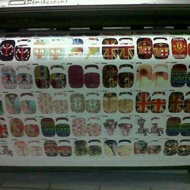 Mau hp / gadget lo makin kece, tinggal psn aja ke sini hrg mulai 15rb-20rb || via rek. BRI || Supplier garskin paling Lumrah!