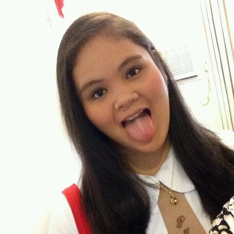 Follow ME! i'll FOLLOW BACK! :) Chicserifics! Owynastics Ranzterz! :) DJ ❤❤