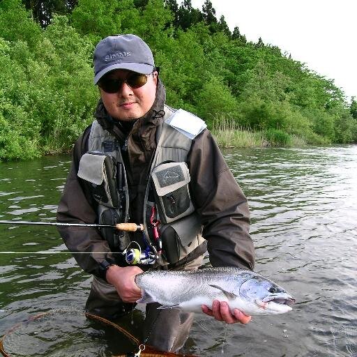 宮城県名取市在住の後期中年アングラーです。本流サクラマスと磯スズキをメインに楽しんでいましたが、近年オフショアゲームにもハマりまくっております。