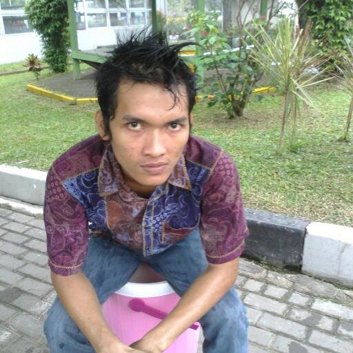 Sabar lah jdoh psti akan mendaangimu bla u berusaha