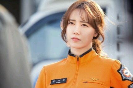 [14.4.10~]SBS주말드라마 엔젤아이즈{4월5일첫방송}/반말/32살/윤수완(구혜선)봇/한달이상된 봇,패계들만 팔로우/별명.윤똘/119응급구조사=열혈대원/AngelEyes/혹시우리,만난적있나요?