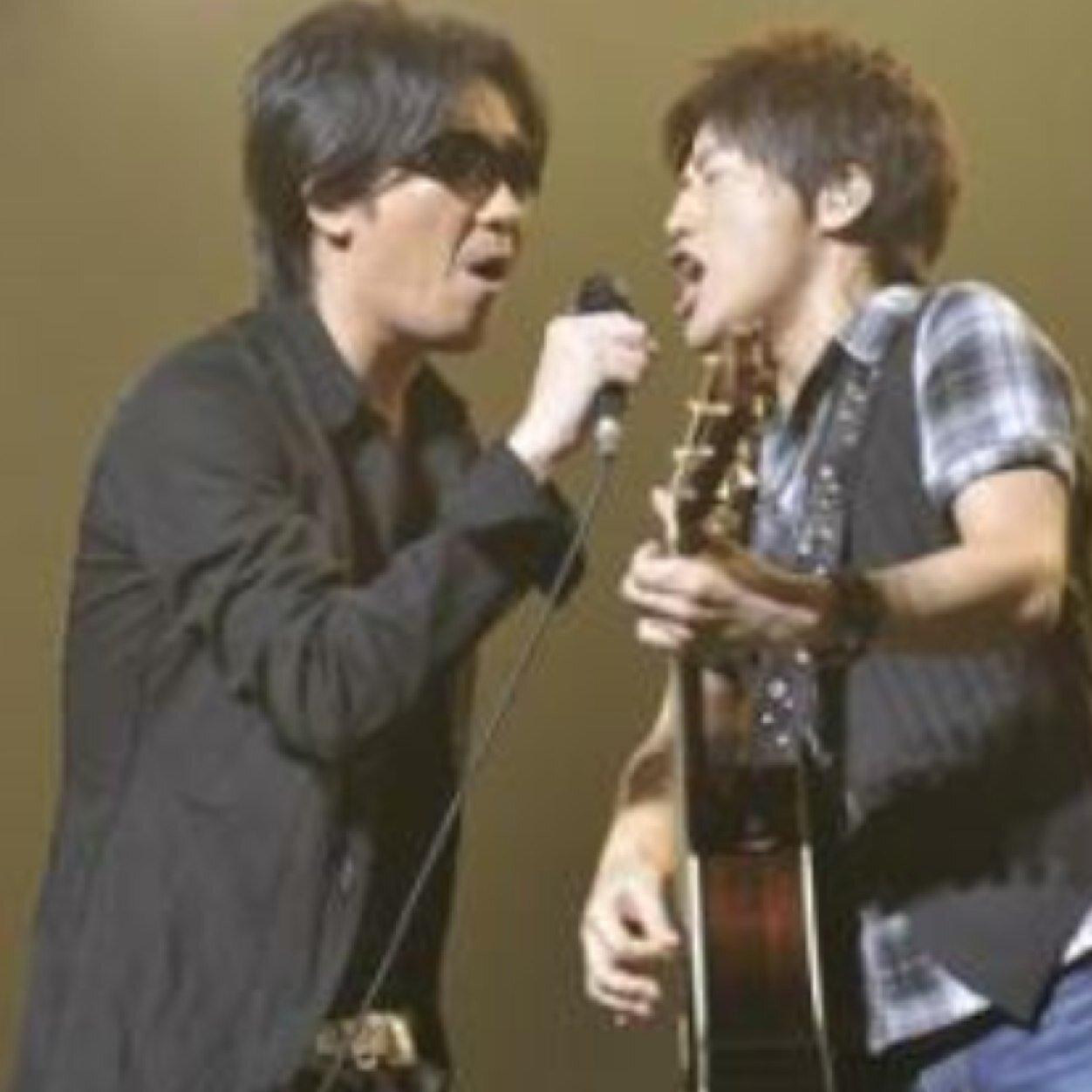 コブクロ大好きです（≧∇≦）
学生‼︎コブクロファンフォローme^ ^