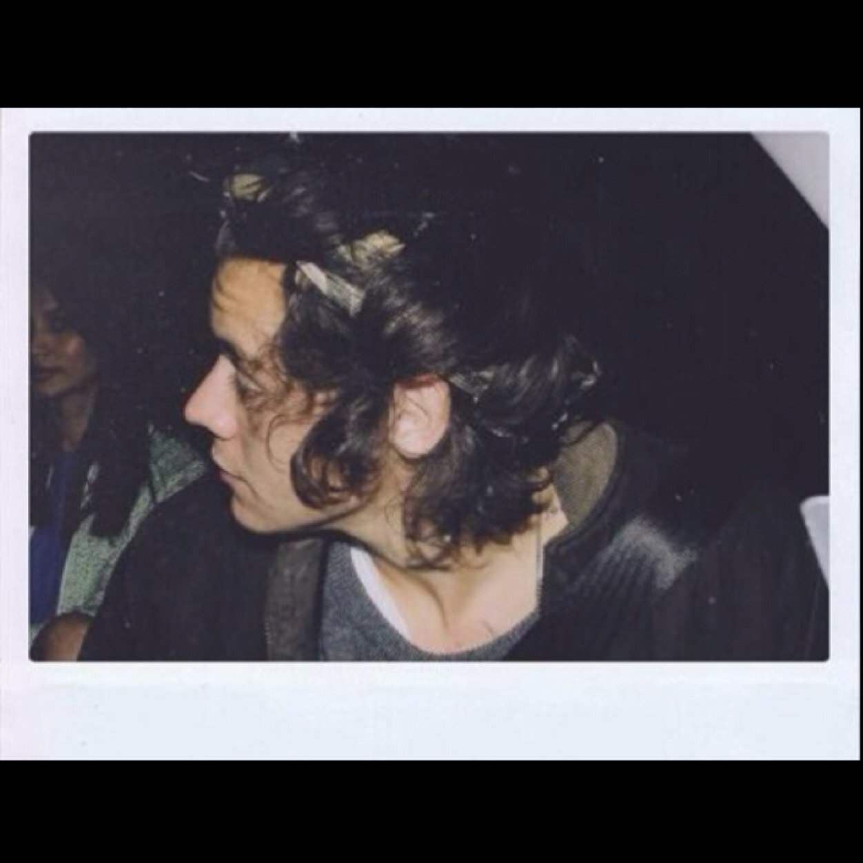Follow @zarrycuminme