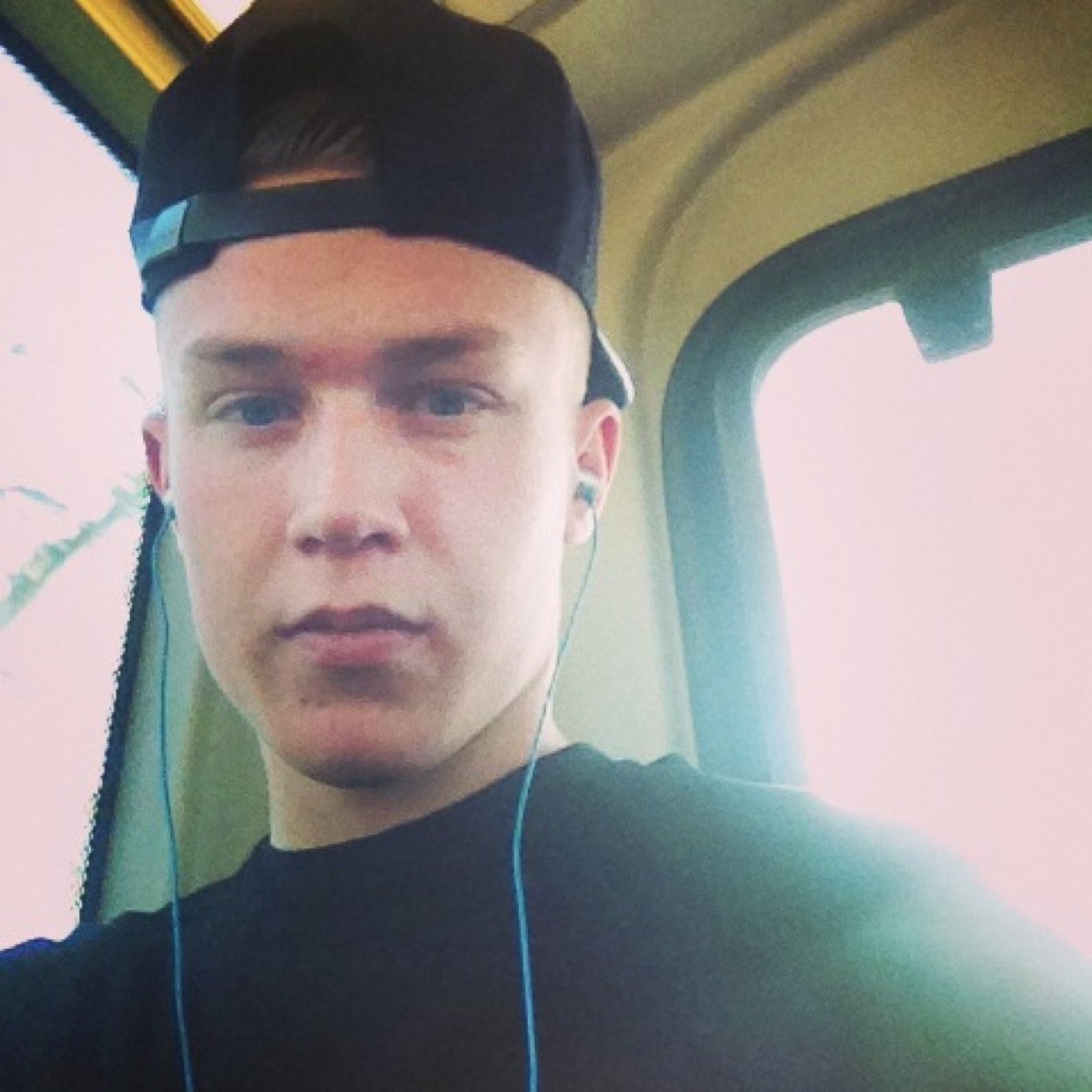 aylestone park youth follow me and ill follow back;)