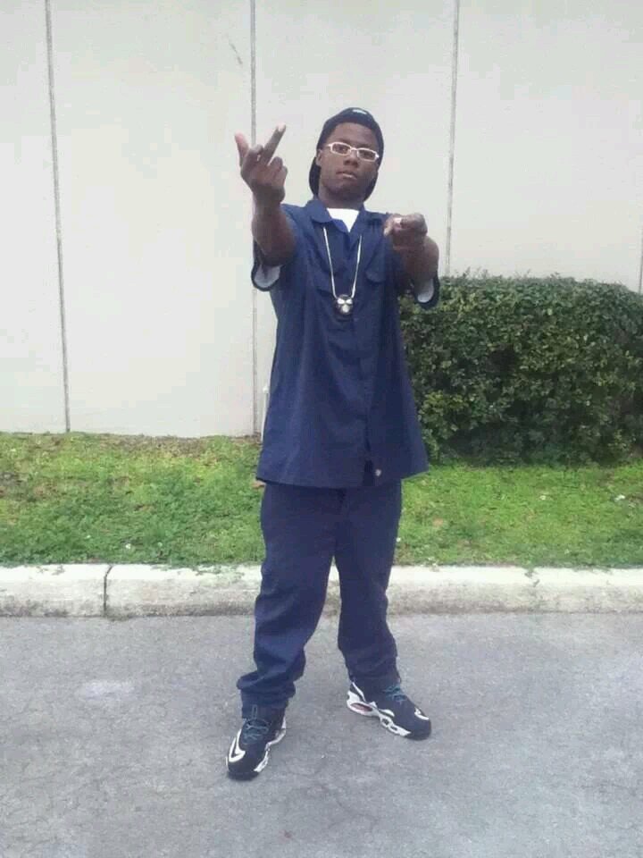 thuggin hard n these streets till god call me home im boutwateva wat u wanna do pussy