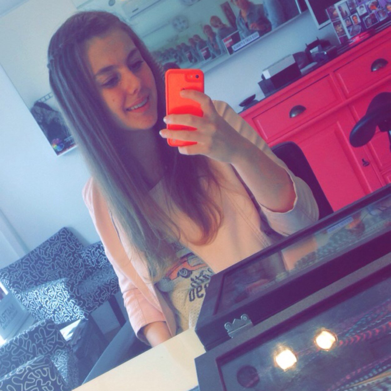 Dancing ♡ | Brunette | brown eyes | love my friends and familie | ♡