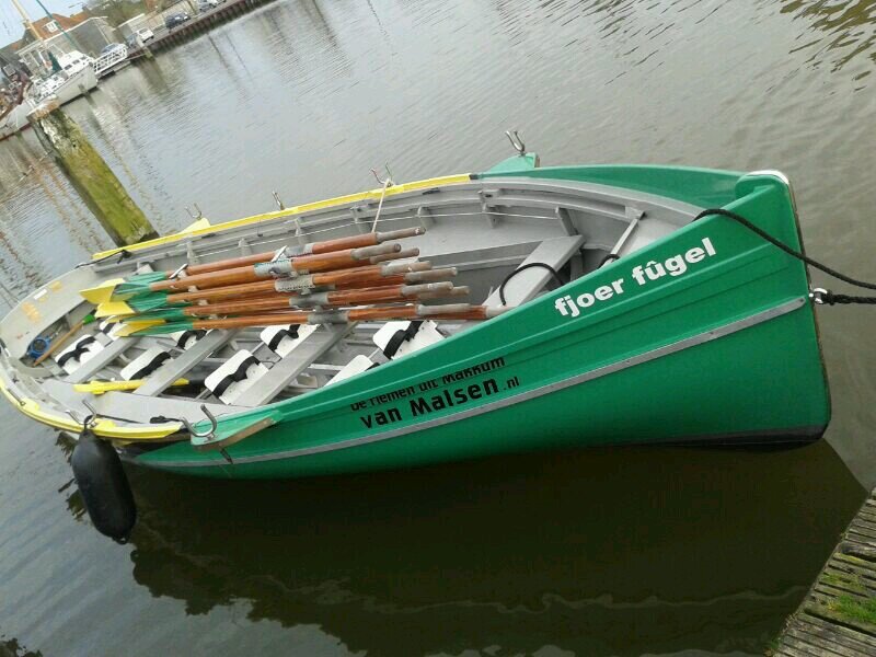 FjoerFugel's profile picture. Heren sloeproeiteam, enthousiast sportief fanatiek, oude Zeesteeg heren team, in de oude Garuda.