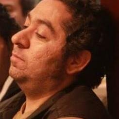 كاتب وناقد، مهتم بالأدب العربي، أكتب في عدد من المواقع والصحف العربية