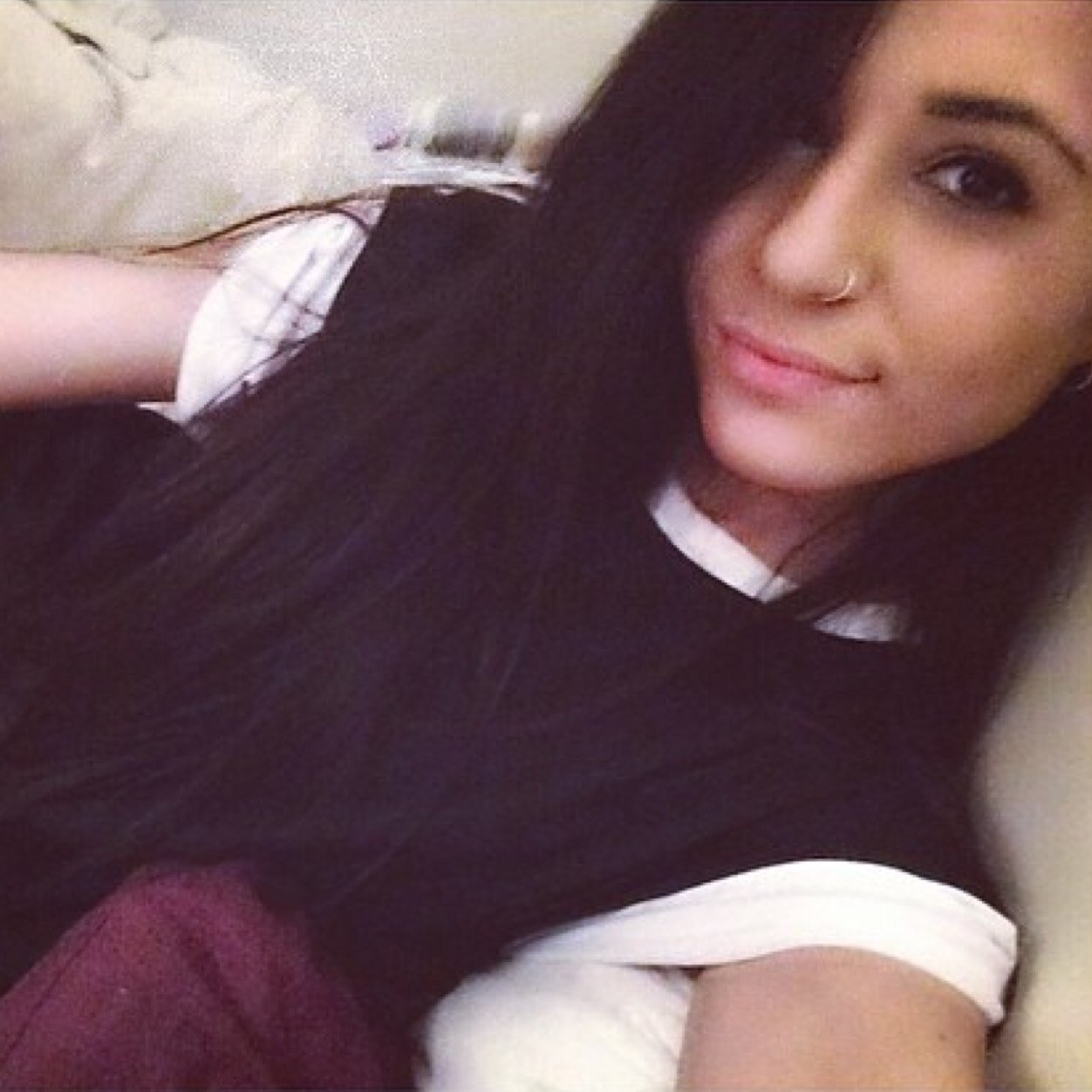 900follower's profile picture. 