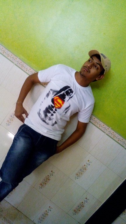 I m frndly person,  I always trying to happy and I m always happy when others smile