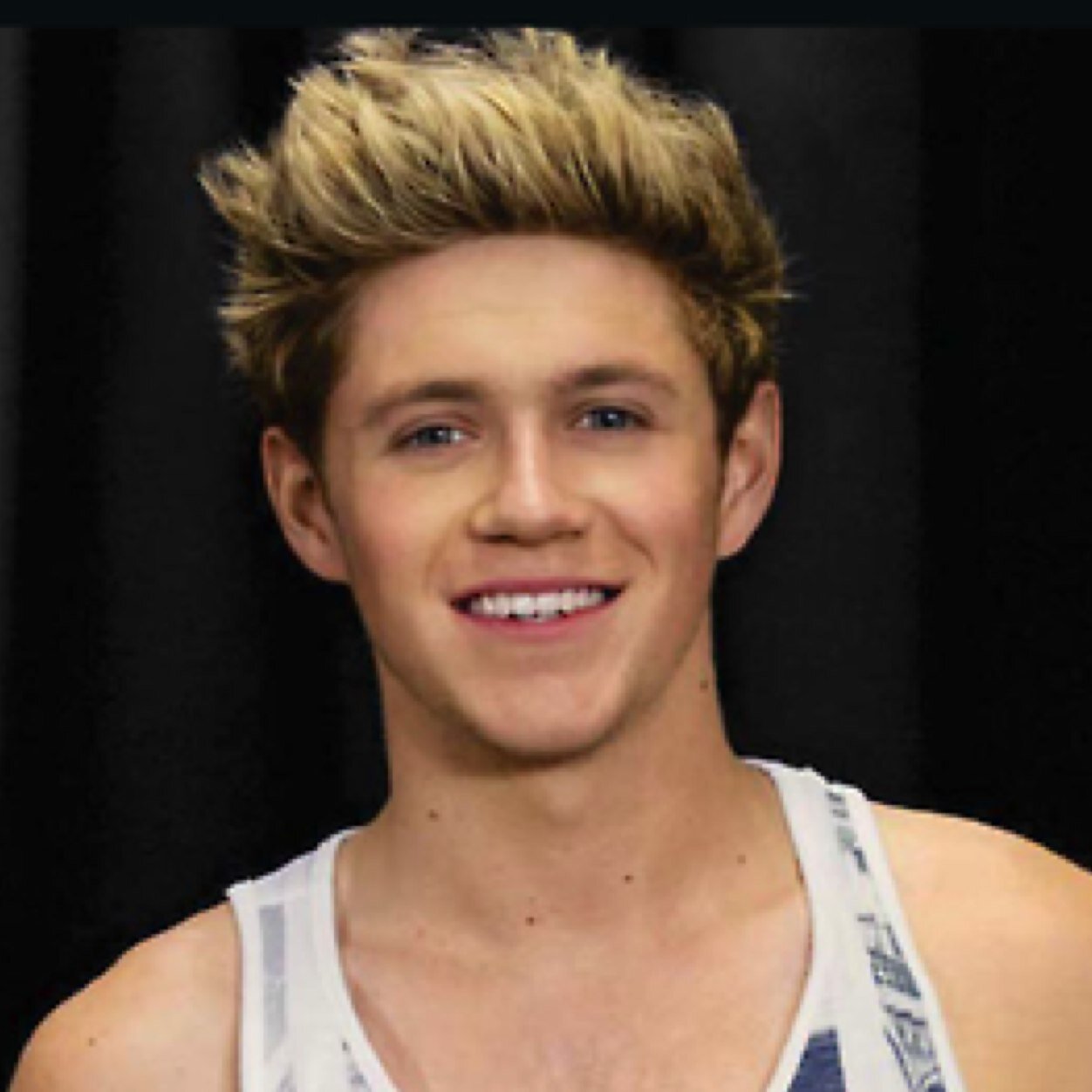 Please follow my other account cause me being me i forgot mah password for this account lol @josie1383 thx :)
0/5 0/4 0/5 :(