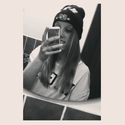 xmartinee's profile picture. ☆