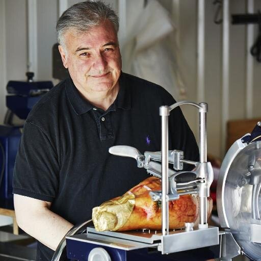 TMT & Food . Parther D3A. Co founder @osheasbutchers @MelogranoDeli.NED @GuildFoodWriter.1st book Semplice https://t.co/OFiZFH7KFR True blue #CFC