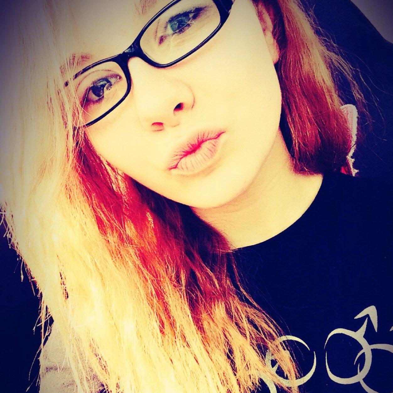 desmariefelix's profile picture. 