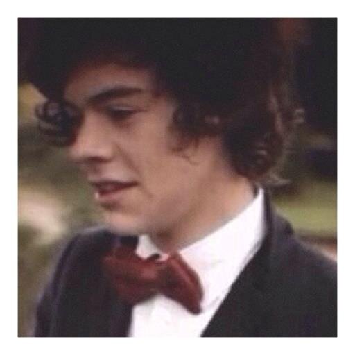 @floppycurlharry and @goofygrinstyles are here to take your requests and make your account as beautiful as you !
