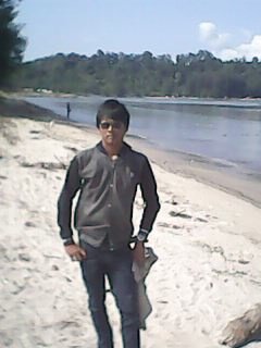 Saya pencinta musik,,,,,,saya suka musik pop,rock n'punk,,,,,,,