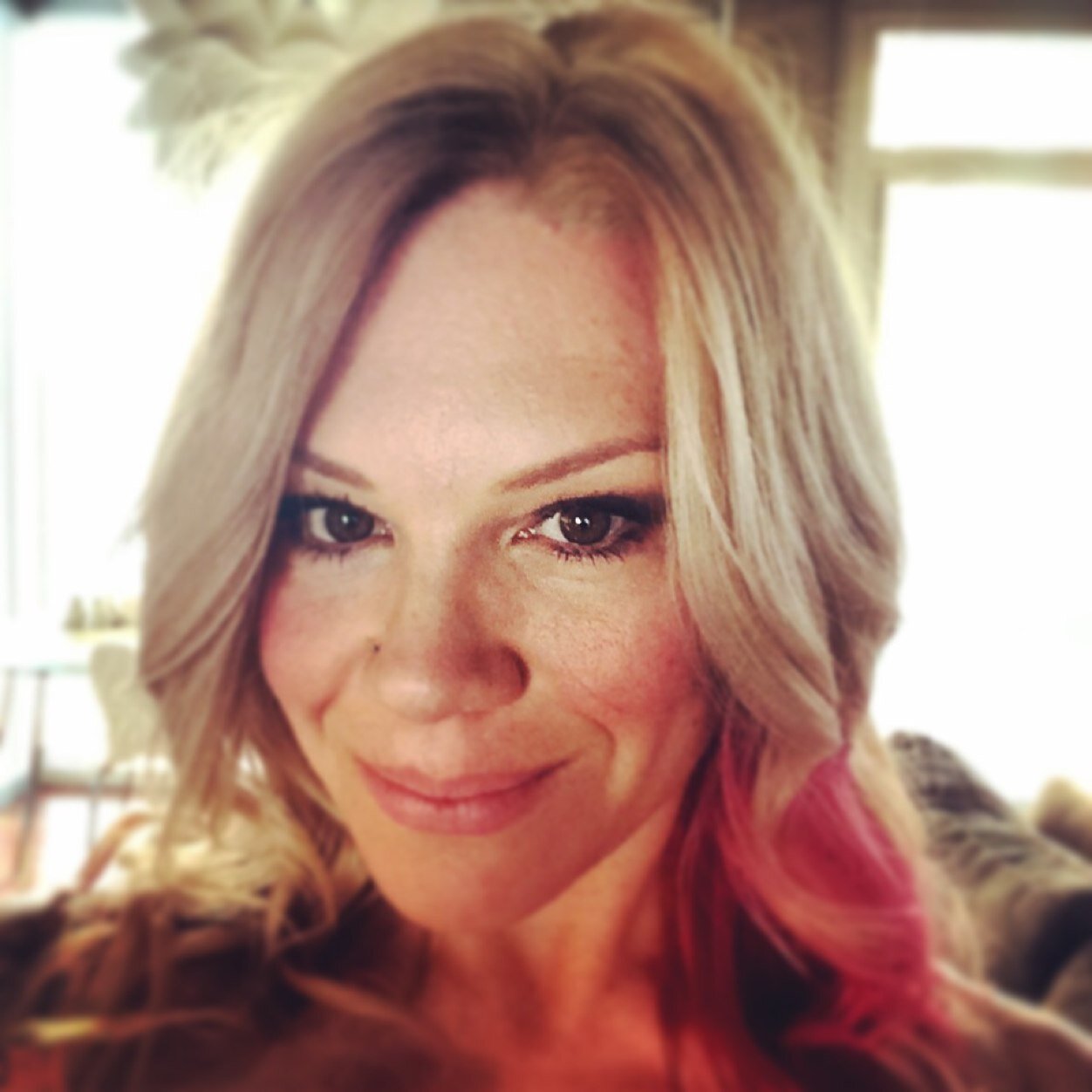 Loves pugs, fashion, wine, running, yoga, cheese dip and the beach. Recovering PR/marketing girl turned yoga teacher & lululemon educator. opinions all my own.