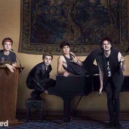 Jaqueh5SOS_1D's profile picture. LOVE ALL YOU GUYS
@Luke5SOS,@Calum5SOS,@NiallOfficial
@Michael5SOS,@Ashton5SOS,@Zaynmalik
@Real_Liam_Payne,@Louis_Tomlinson,@Harry_Styles,@5SOS,@OneDirection