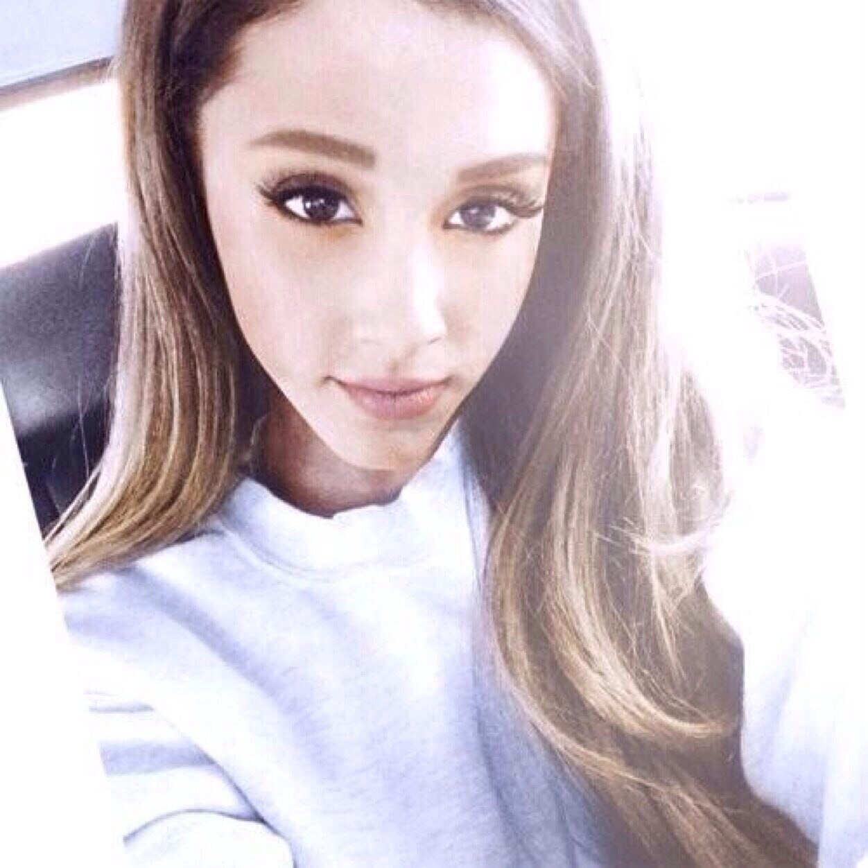 ArianaGrandeSyS's profile picture. Congrats.. You just got followed by @ArianaGrandeMu ... Follow me there maybe ?
Also RT the following link for a Shoutout
