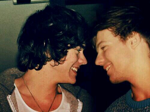 Can you please follow @niallftjmo and not this acc? :)