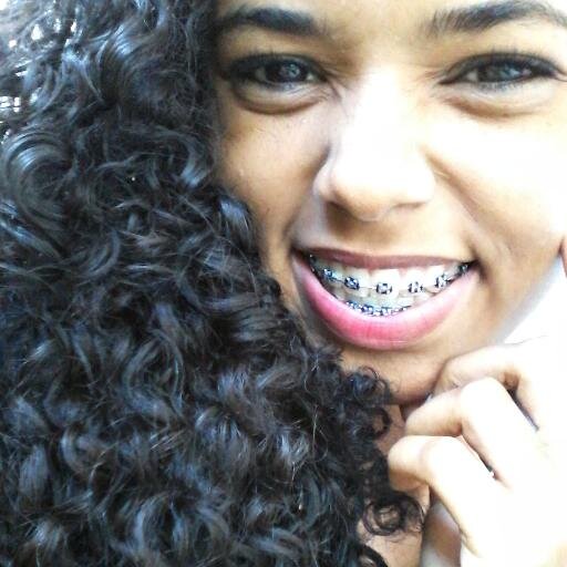 O encantamento não esta no príncipe e sim nos olhos da princesa. ♫ E³ ♥
