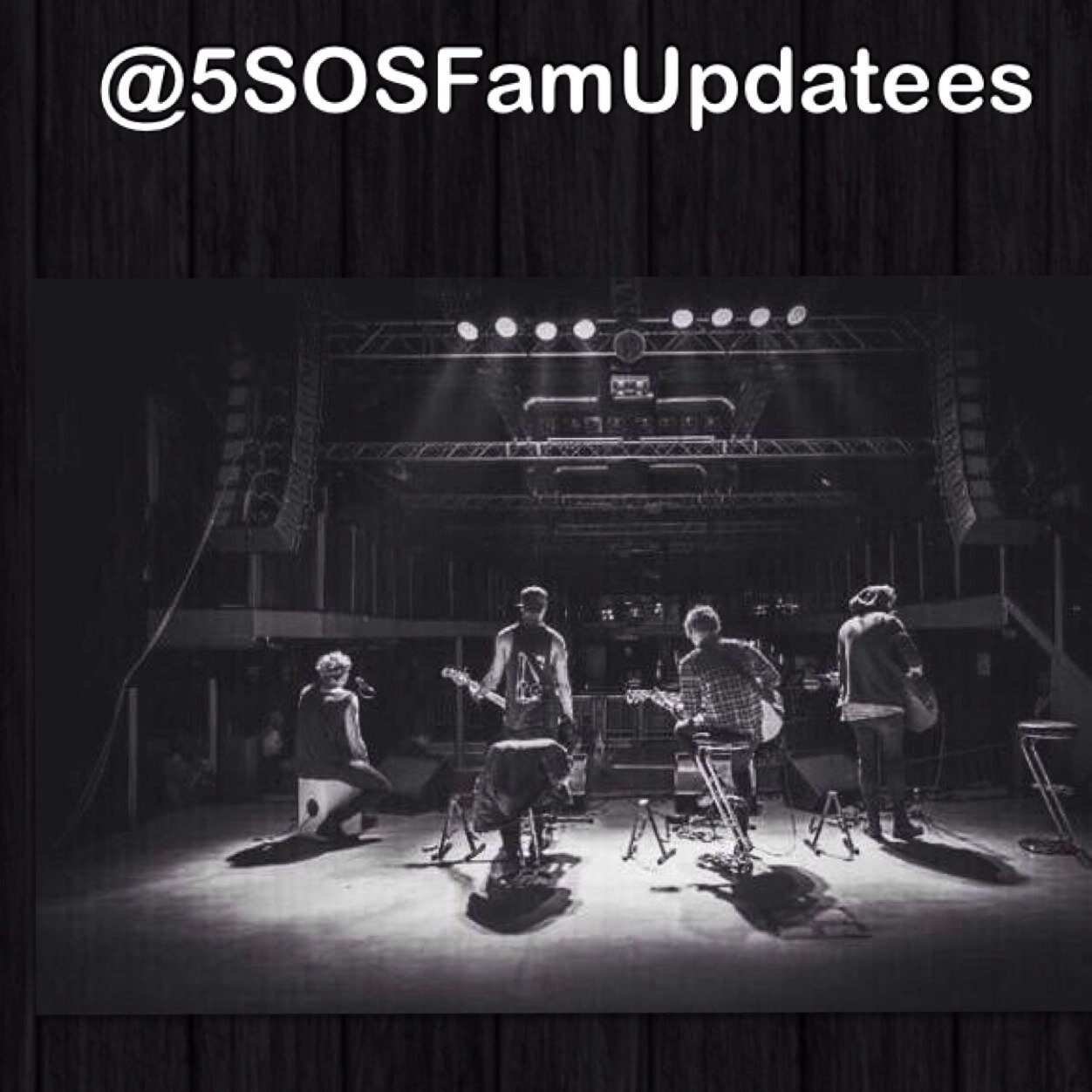 Hiya :) Can you please follow @5SOSFamUpdatees