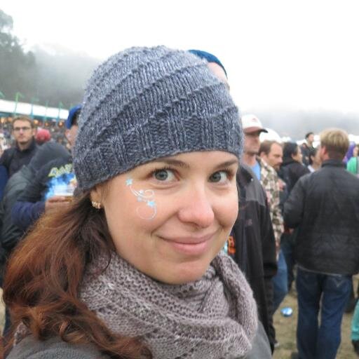 Engineer, knitter, crocheter and podcaster (Hollywood Knitter). Aspire to be a runner, oenophile, foodie, and beer connoisseur.