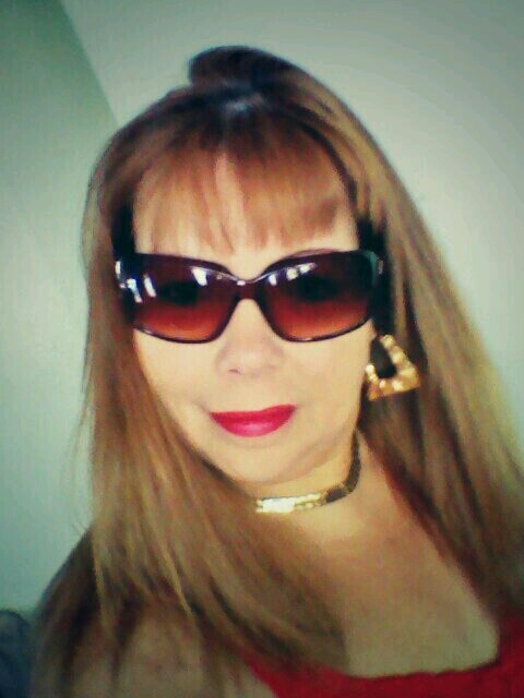 DennisseAmelia's profile picture. 