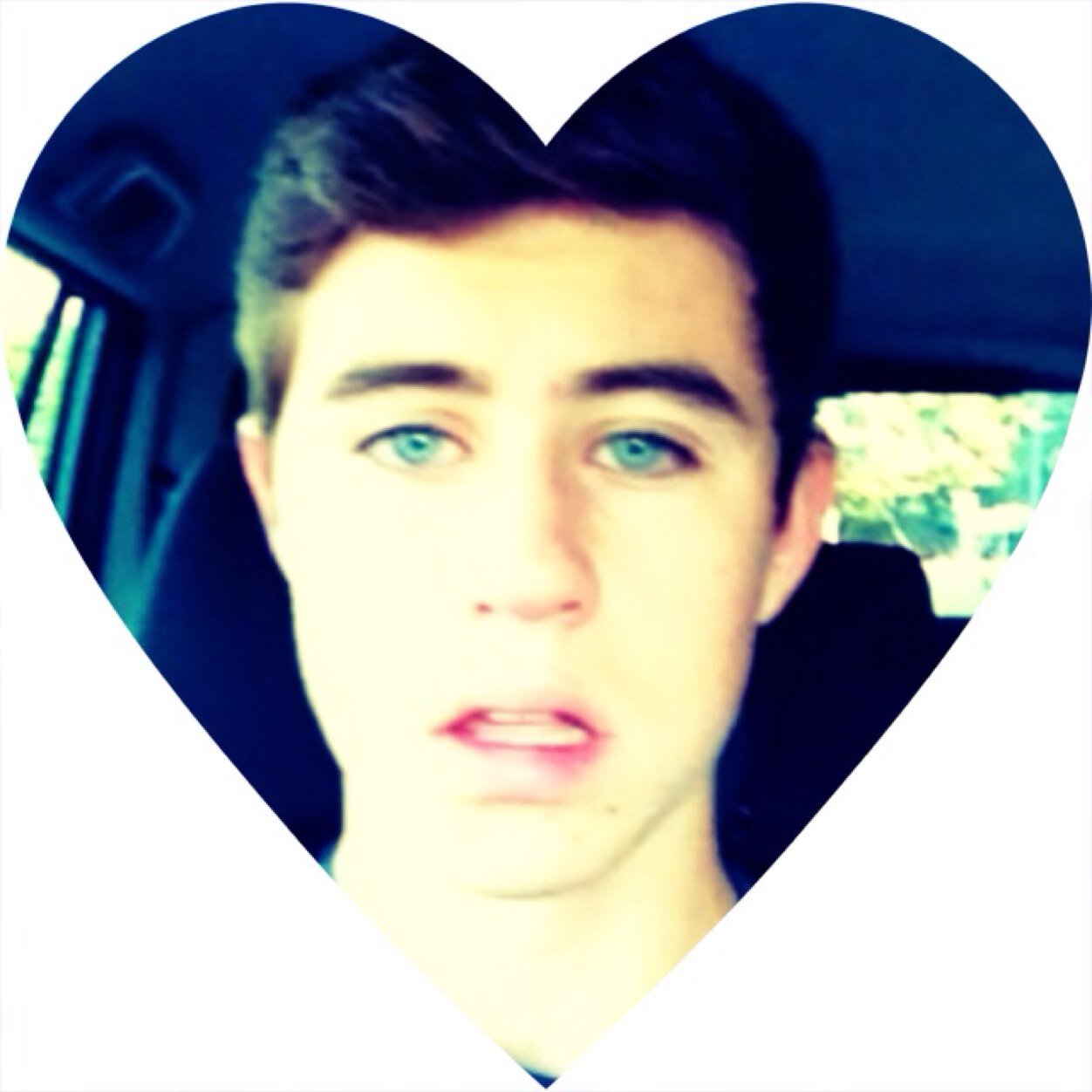 Fan page for Nash Grier and all the other Vine boyssss