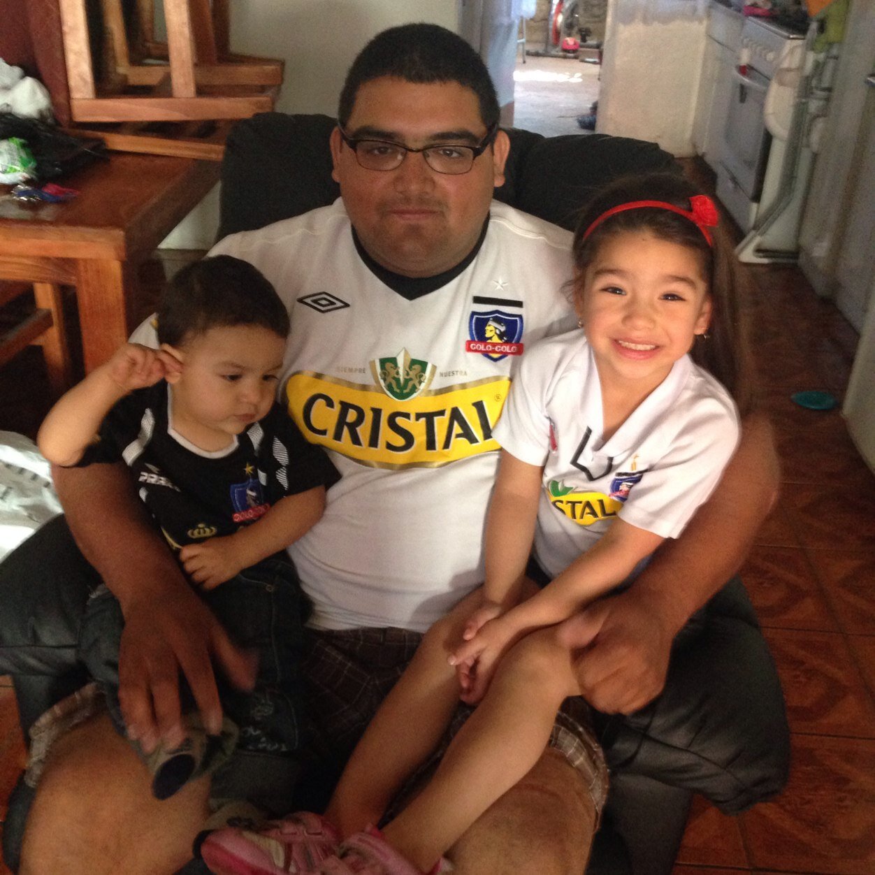  Padre de dos hermosos hijos que son mi vida... Casado con @fabiolitha_faby. Colocolino de la cuna al cajon.vamos los albos. Trabajo en loimex.cl