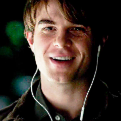 CompellingPrick's profile picture. Estne volumen in toga, an solum tibi libet me videre? @PrincessMephi is my personal bloodbag. [NOT looking]