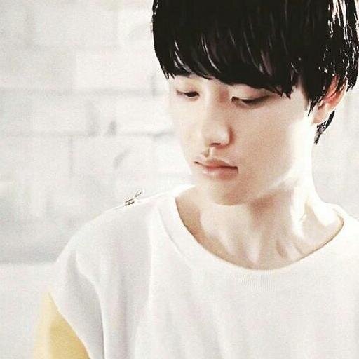My name : Do {exo-k} , @THbfam เข้ามาฟอลคุยกันได้น้ะฮะ ภรรยา พี่คริส ( ♥ @EXOMKris_BTH )