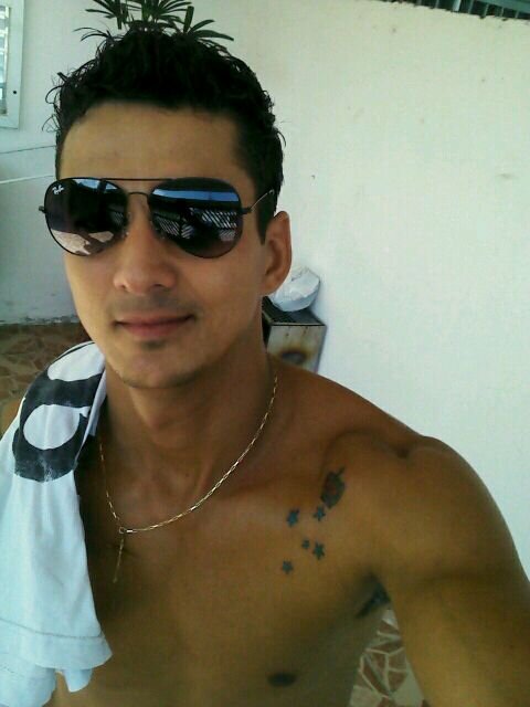 A vida é pra quem topa qualquer parada e não pra quem para em quakquwr topada....