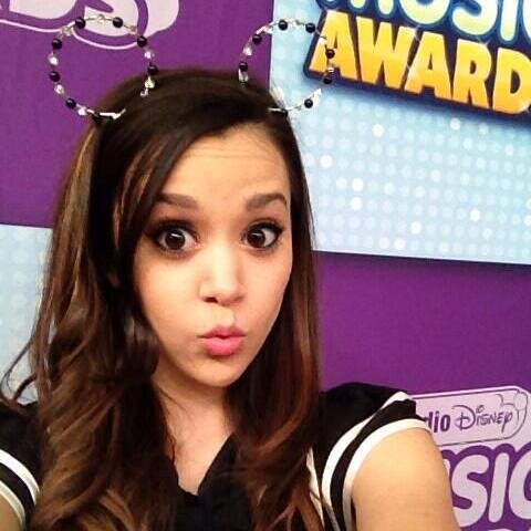 I'm from México, i have Sixteen years old and i love @megannicole♥ #Meganizer *-*. She Follow me 21.12.13 :')